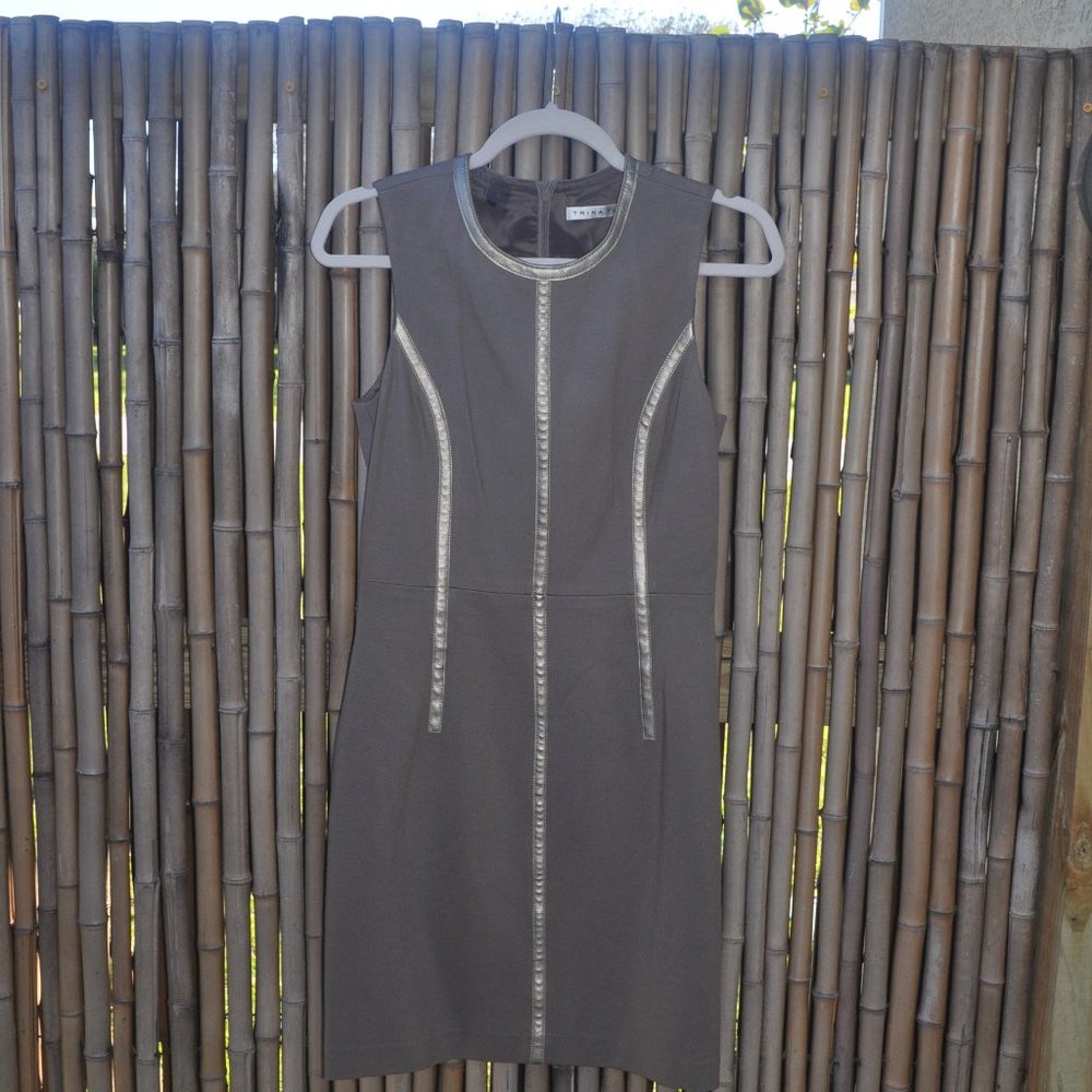 New condition Trina Turk brown dress sz 4
